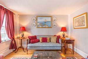 featured image of 49 Washington St