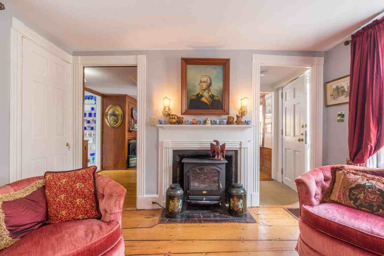 49 Washington St #1639465P - Photo 4 of 36