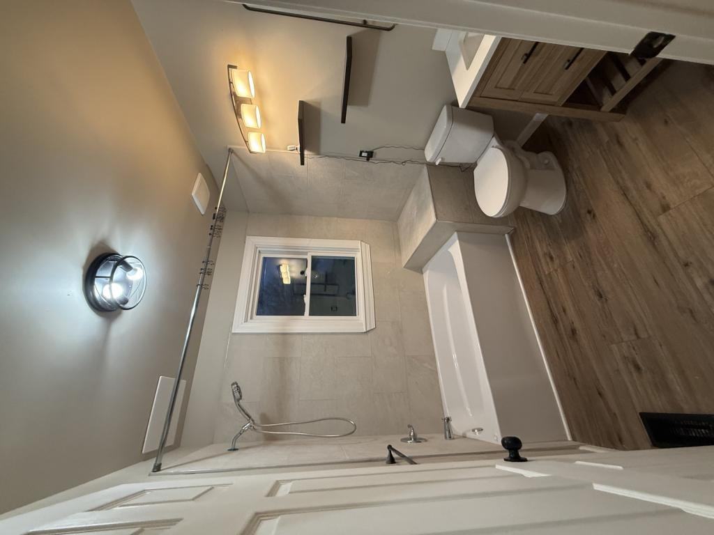 216 Pilgrim St - Photo 5 of 6
