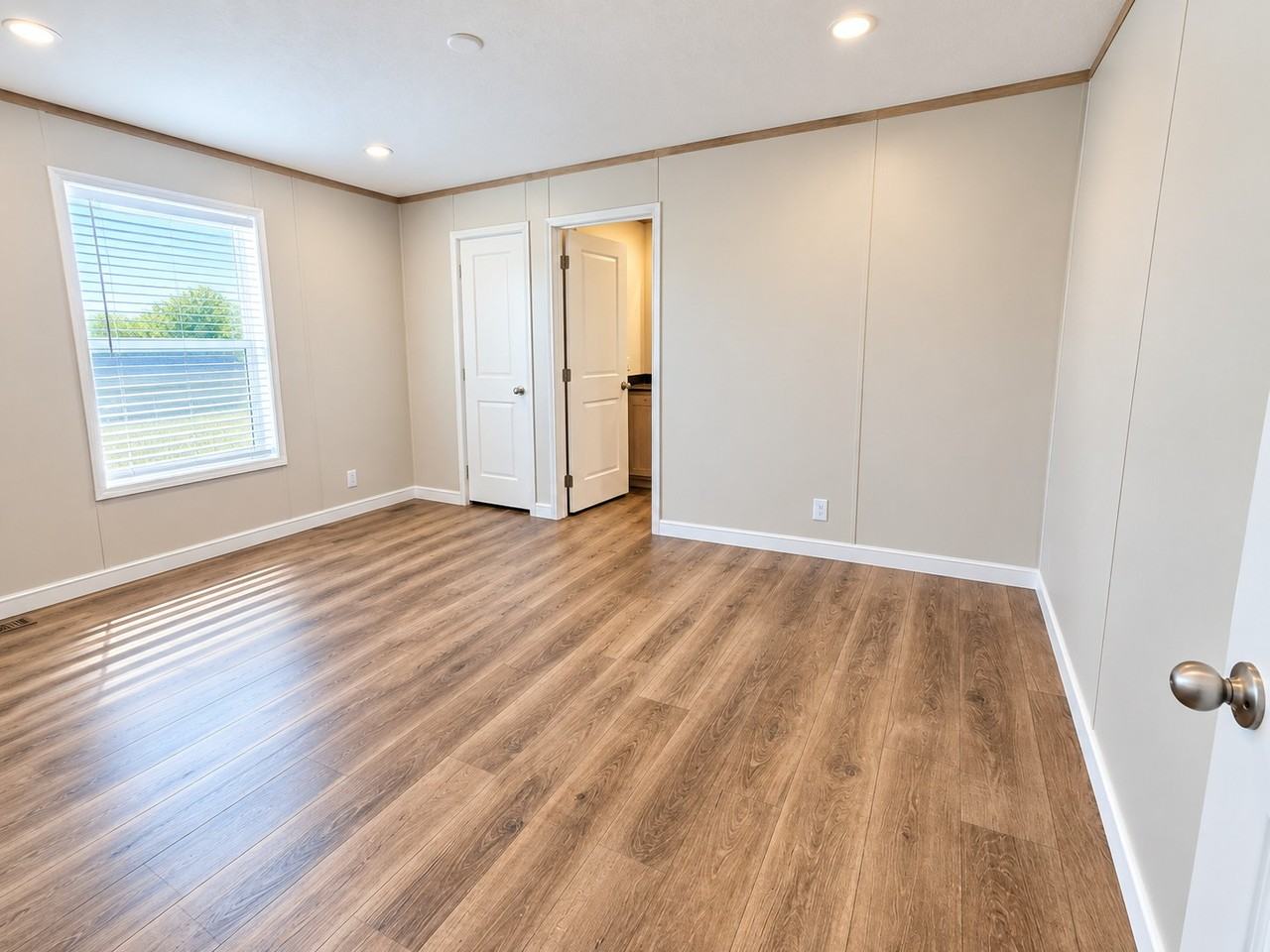 4397 Hemlock Loop #547 - Photo 5 of 14