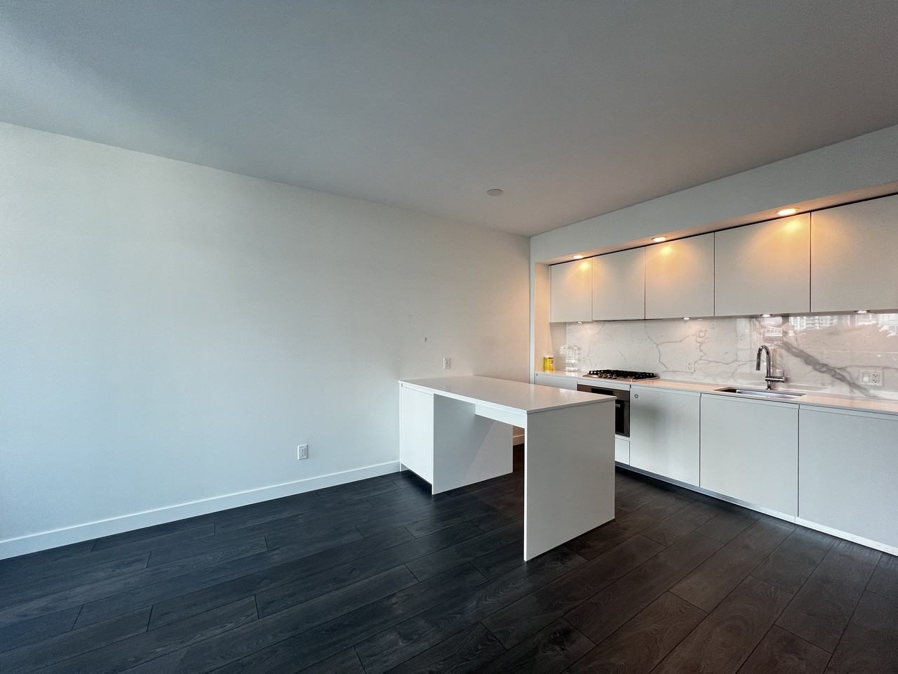 6463 Silver Avenue #6xx - Photo 7 of 12