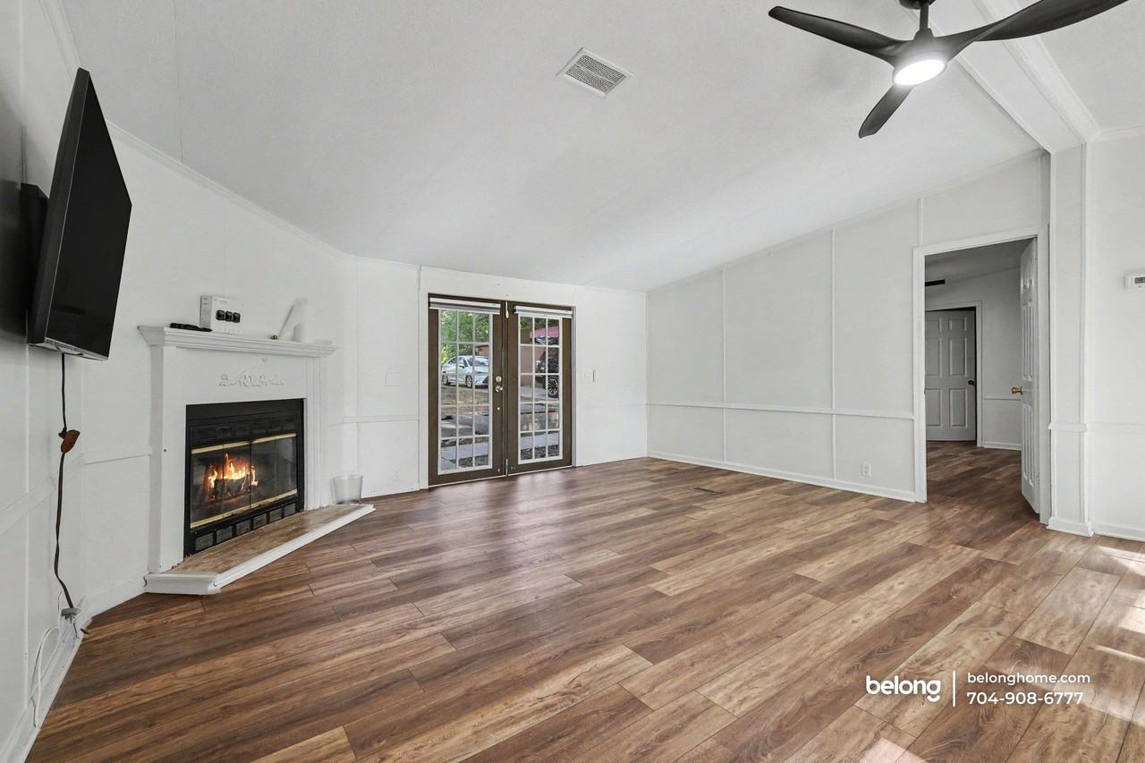 4866 Emma Love Ln - Photo 3 of 19