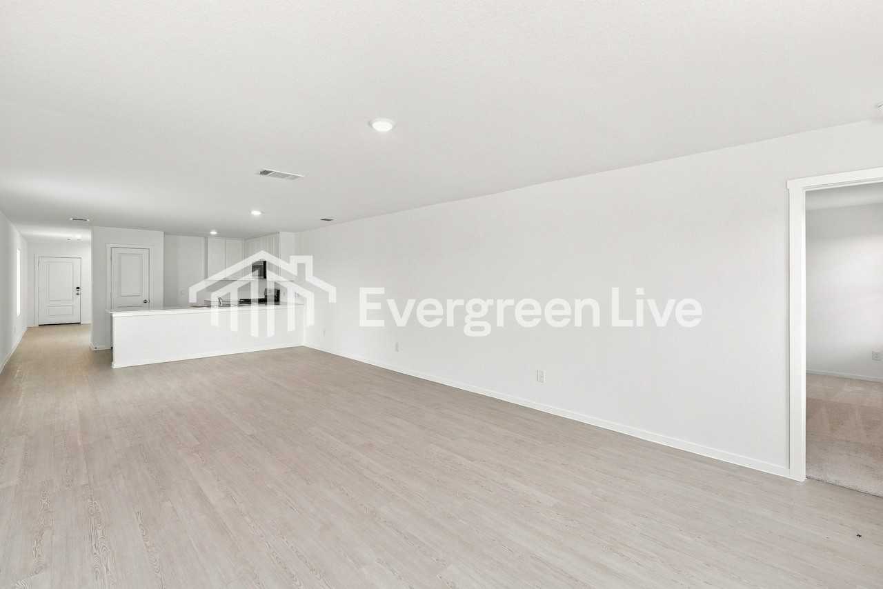 121 Silent Sky Ln - Photo 5 of 15