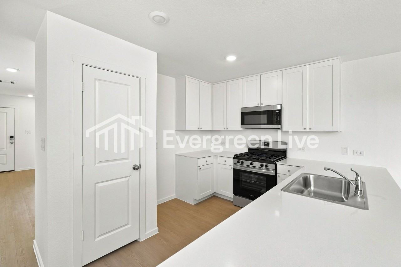 121 Silent Sky Ln - Photo 6 of 15