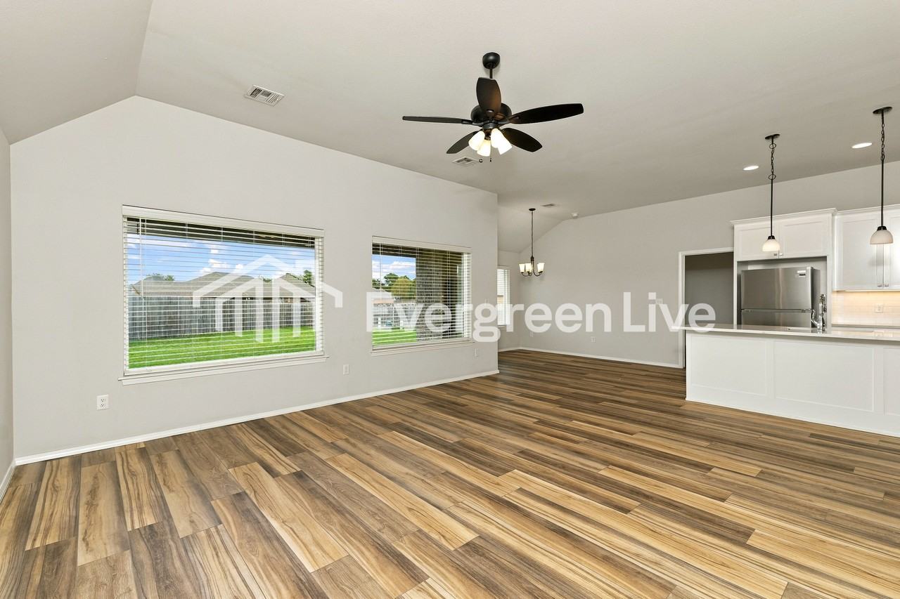 1510 E Boston Ct - Photo 4 of 15