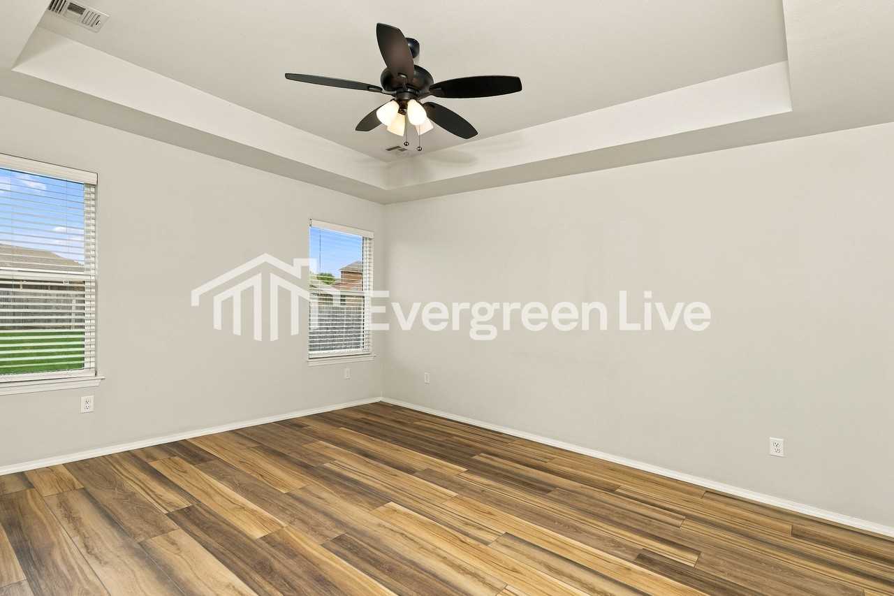 1510 E Boston Ct - Photo 7 of 15