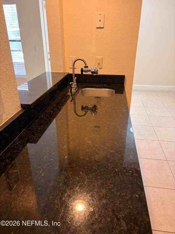 854 Shoreline Cir - Photo 5 of 17