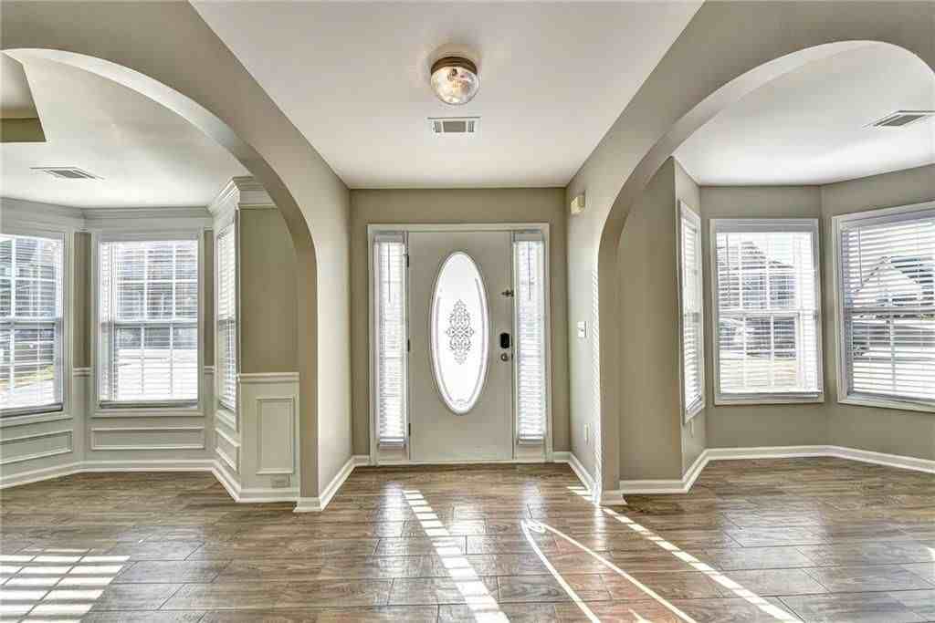 782 Kaitlyn Dr - Photo 3 of 40