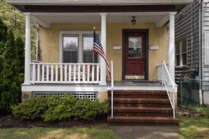 featured image of 94 2nd Ave ##1