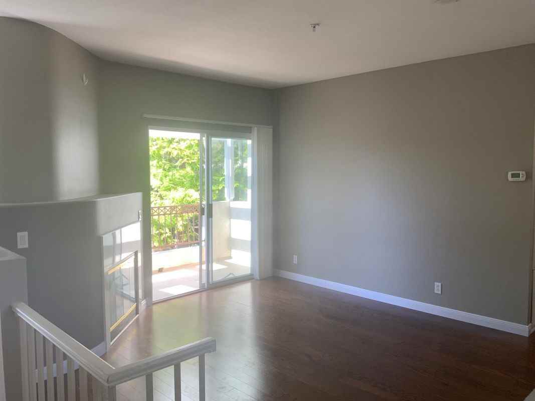 8 Santa Barbara Ct - Photo 2 of 4