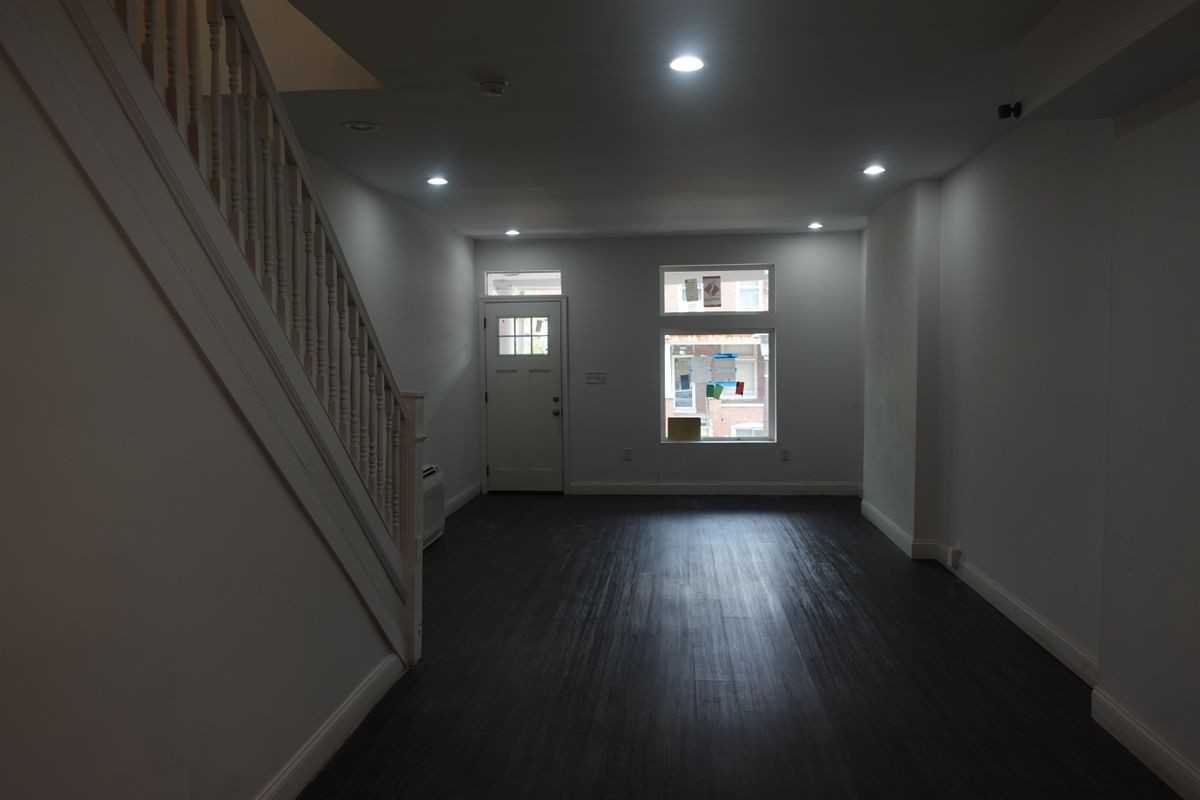 2749 W Fairmount Ave - Photo 3 of 15