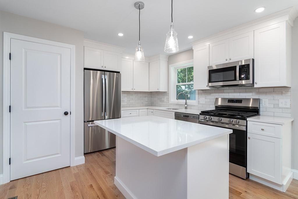 81 Cadora Ave - Photo 5 of 22
