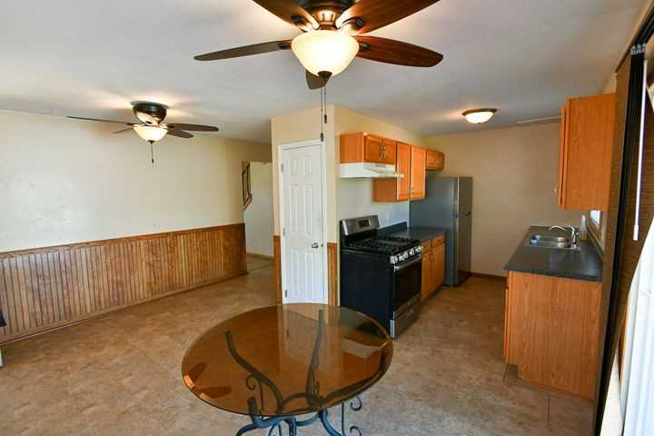 6324 53rd St - Photo 4 of 20