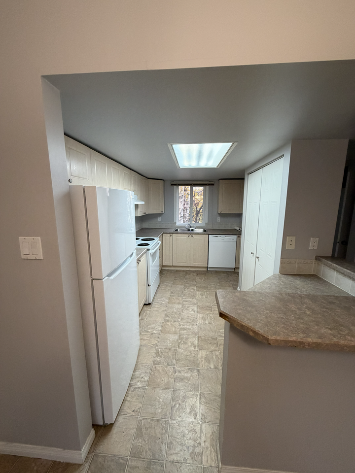 Greenstone Place - Photo 4 of 7