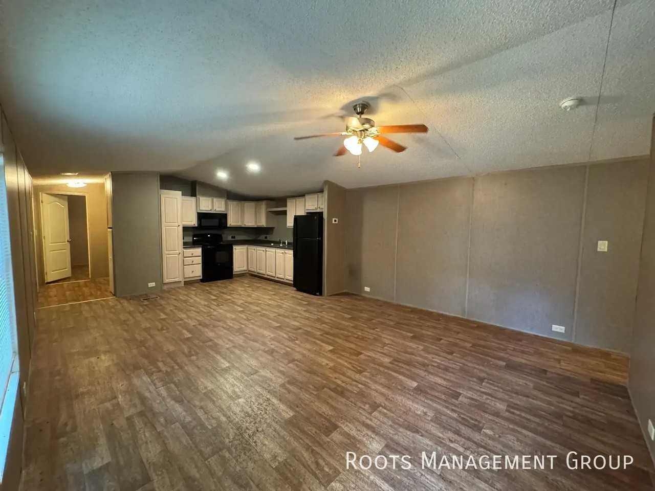 1325 N Franklin St #229 - Photo 4 of 31