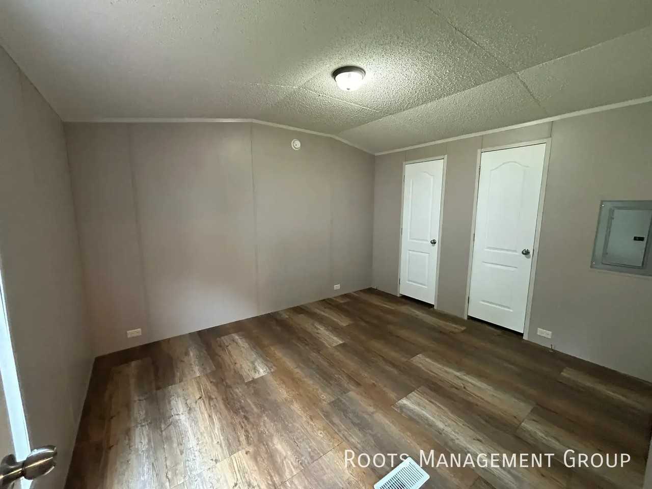 99 Riviera Courts Dr #99 - Photo 5 of 17