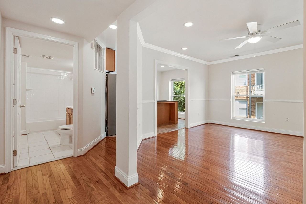 609 Newton Pl Nw #B - Photo 4 of 26