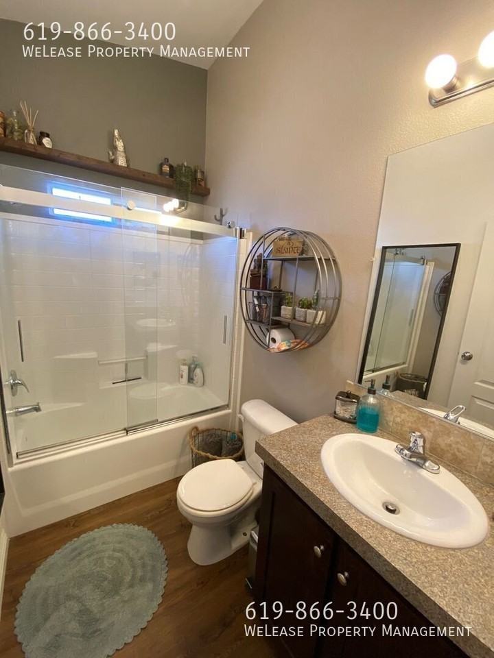 4821 Kenmore Ter #4823 - Photo 5 of 20