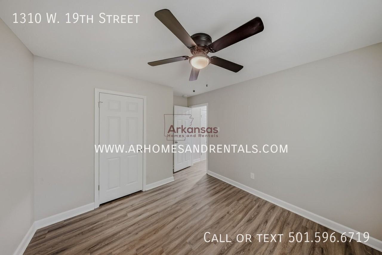 1310 W 19th St - Photo 7 of 16