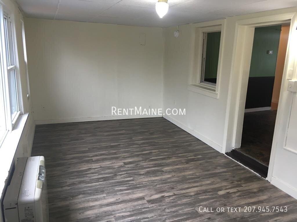 50 Hill St - Photo 4 of 11