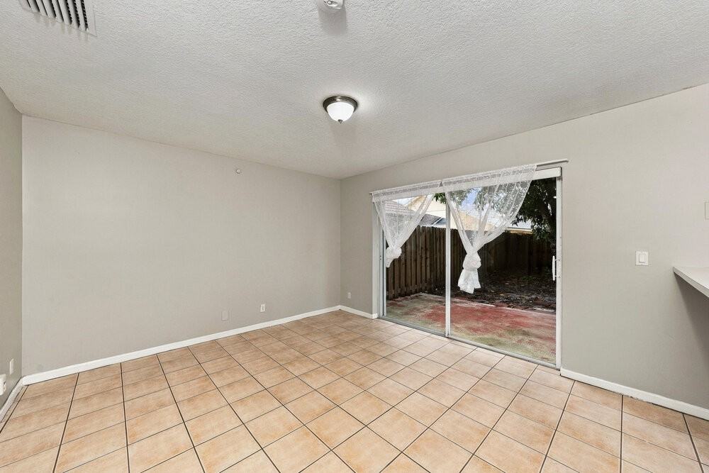 10141 Aqua Vista Way - Photo 5 of 17