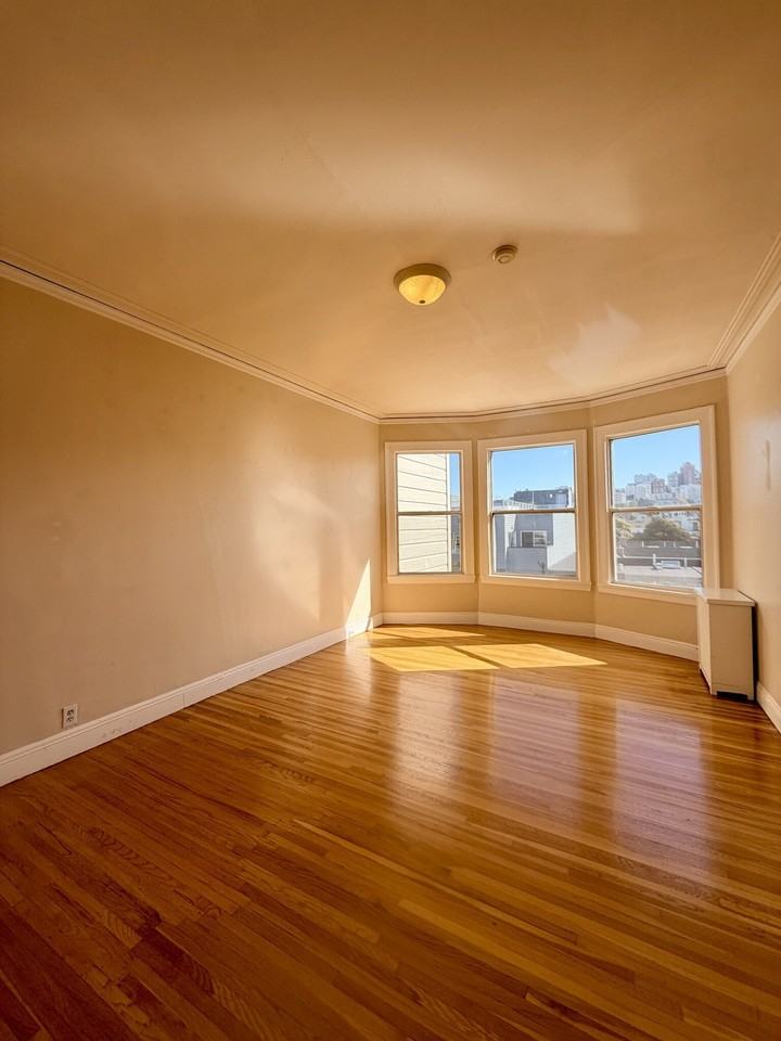 1457 Chestnut St #33 - Photo 3 of 16