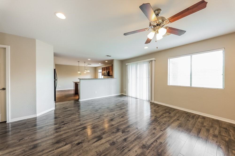 11161 W Brittlewood Dr - Photo 4 of 17