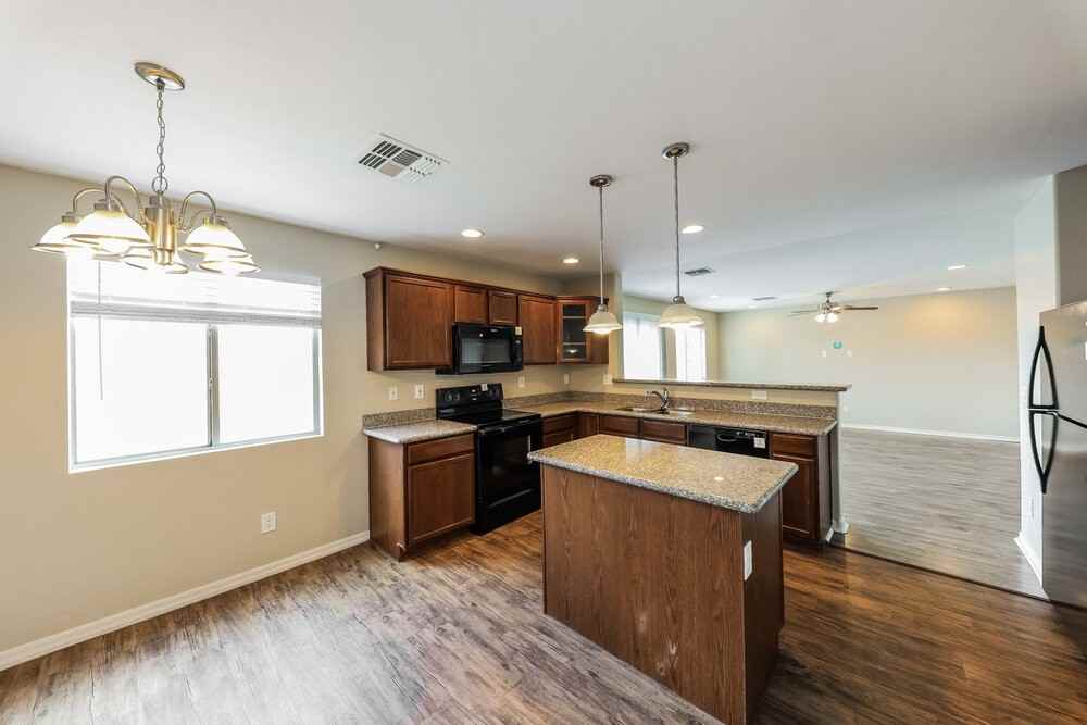 11161 W Brittlewood Dr - Photo 7 of 17