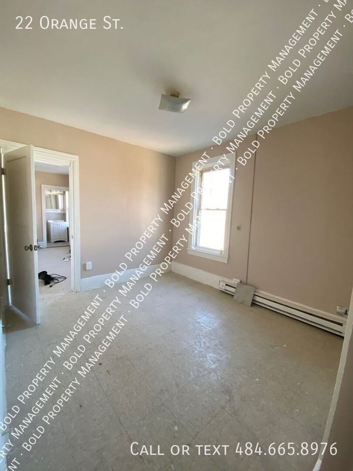 22 Orange St - Photo 2 of 8