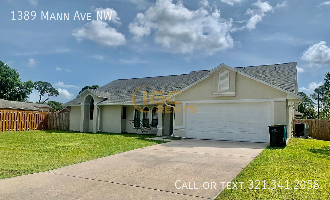 1389 Mann Ave Nw - Photo 2 of 11