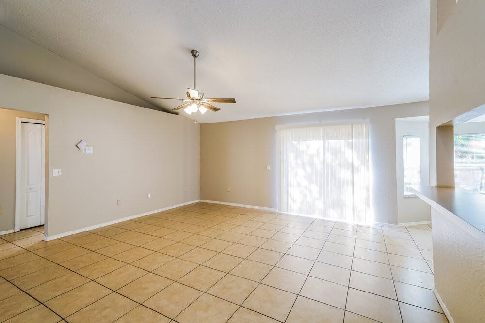 900 Tangelo Cir - Photo 3 of 16