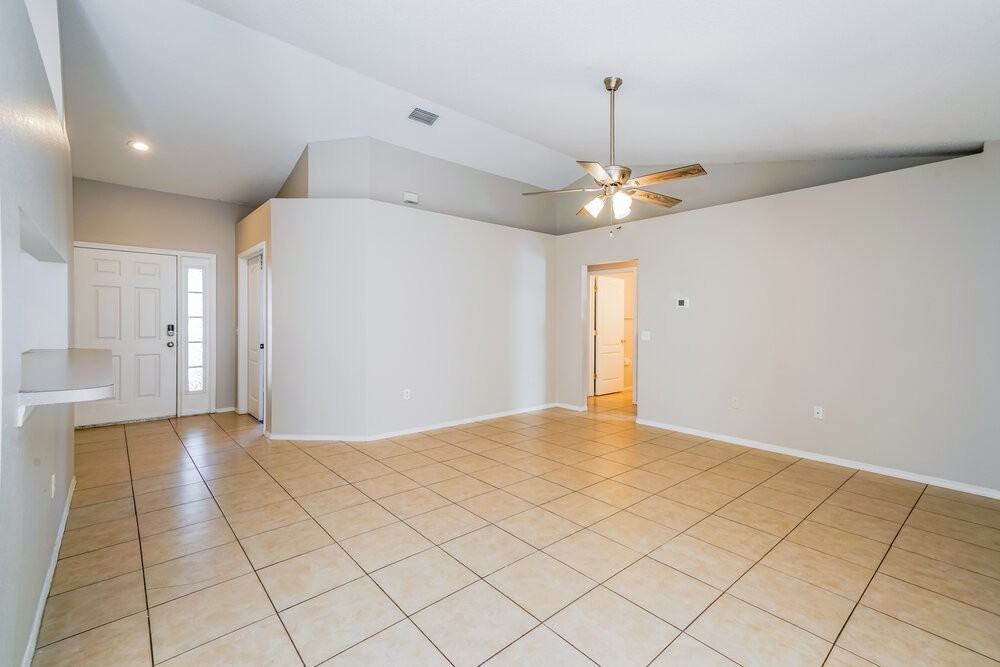 900 Tangelo Cir - Photo 5 of 16