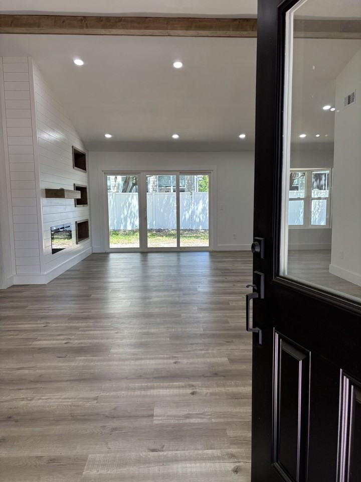 2695 Ocean Dr #NA - Photo 2 of 14