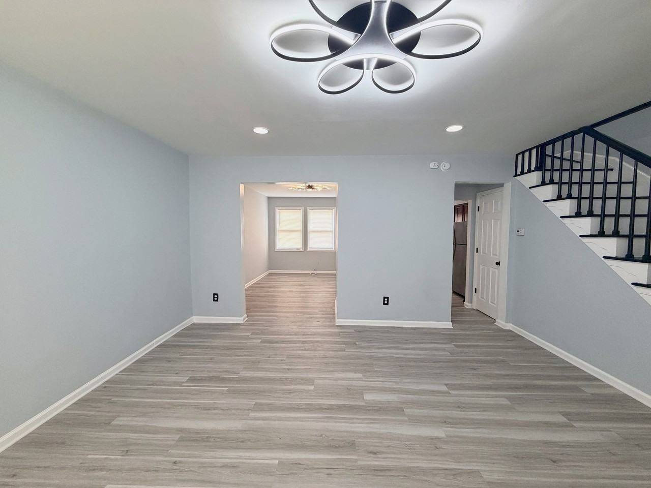 23 S Abington Ave #TH - Photo 5 of 35