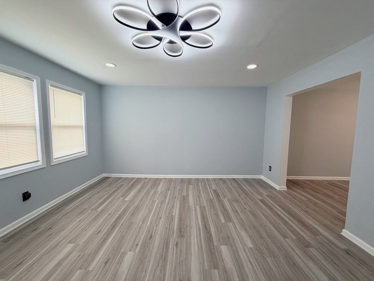 23 S Abington Ave #TH - Photo 6 of 35