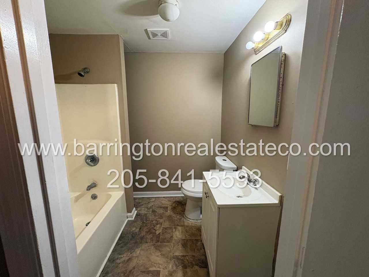 1025 Waverly St - Photo 4 of 4