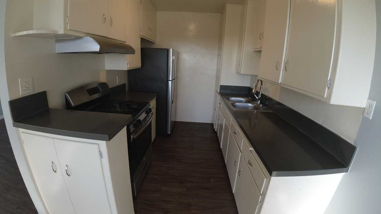 5642 S La Brea Ave #14A - Photo 3 of 12