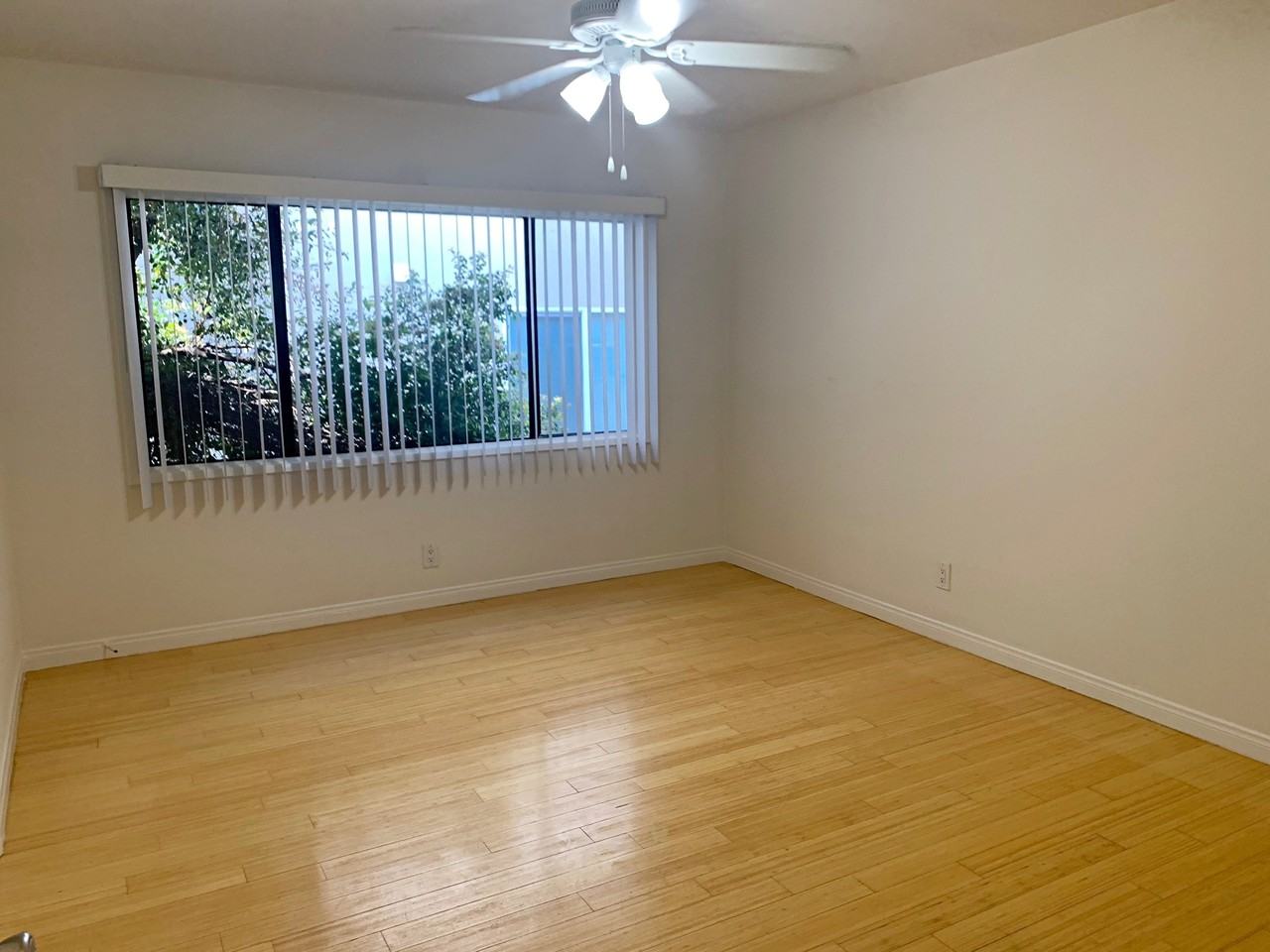 2589 S Sepulveda Blvd #3 - Photo 4 of 8