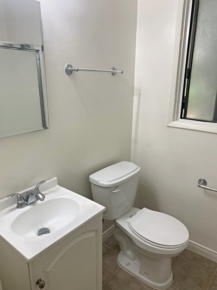 2589 S Sepulveda Blvd #3 - Photo 7 of 8