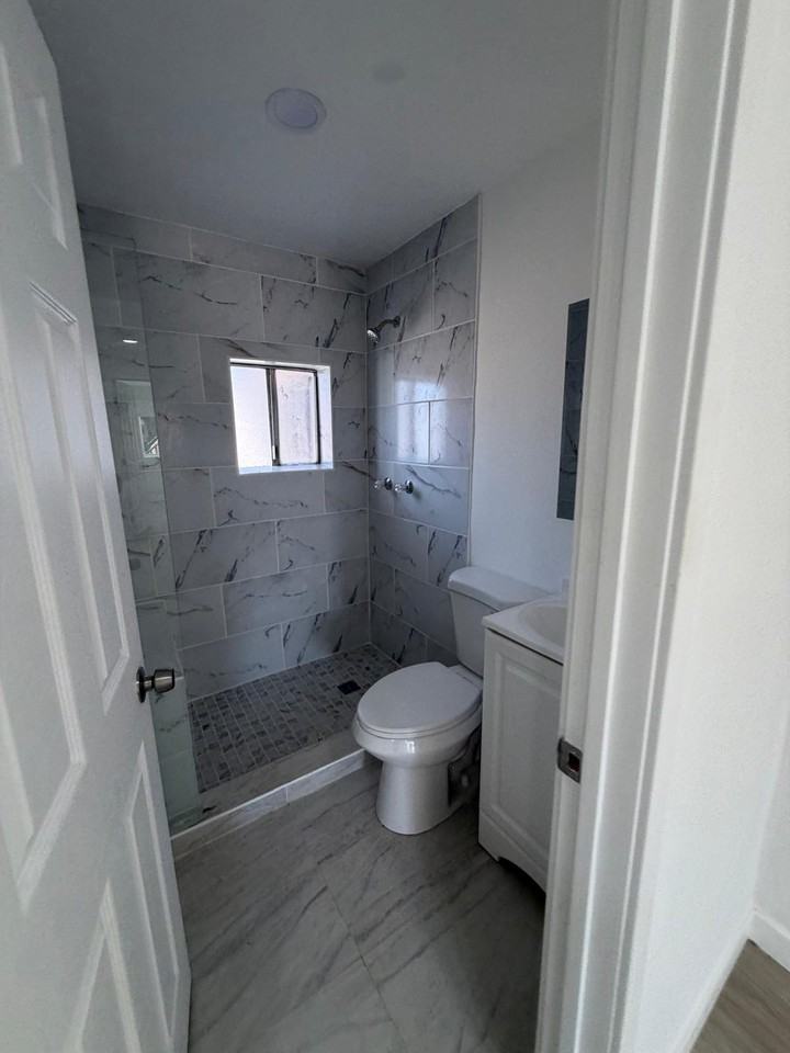 6215 Malabar St #A - Photo 4 of 16