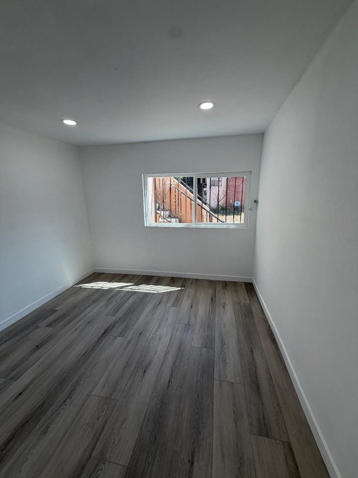 6215 Malabar St #A - Photo 7 of 16