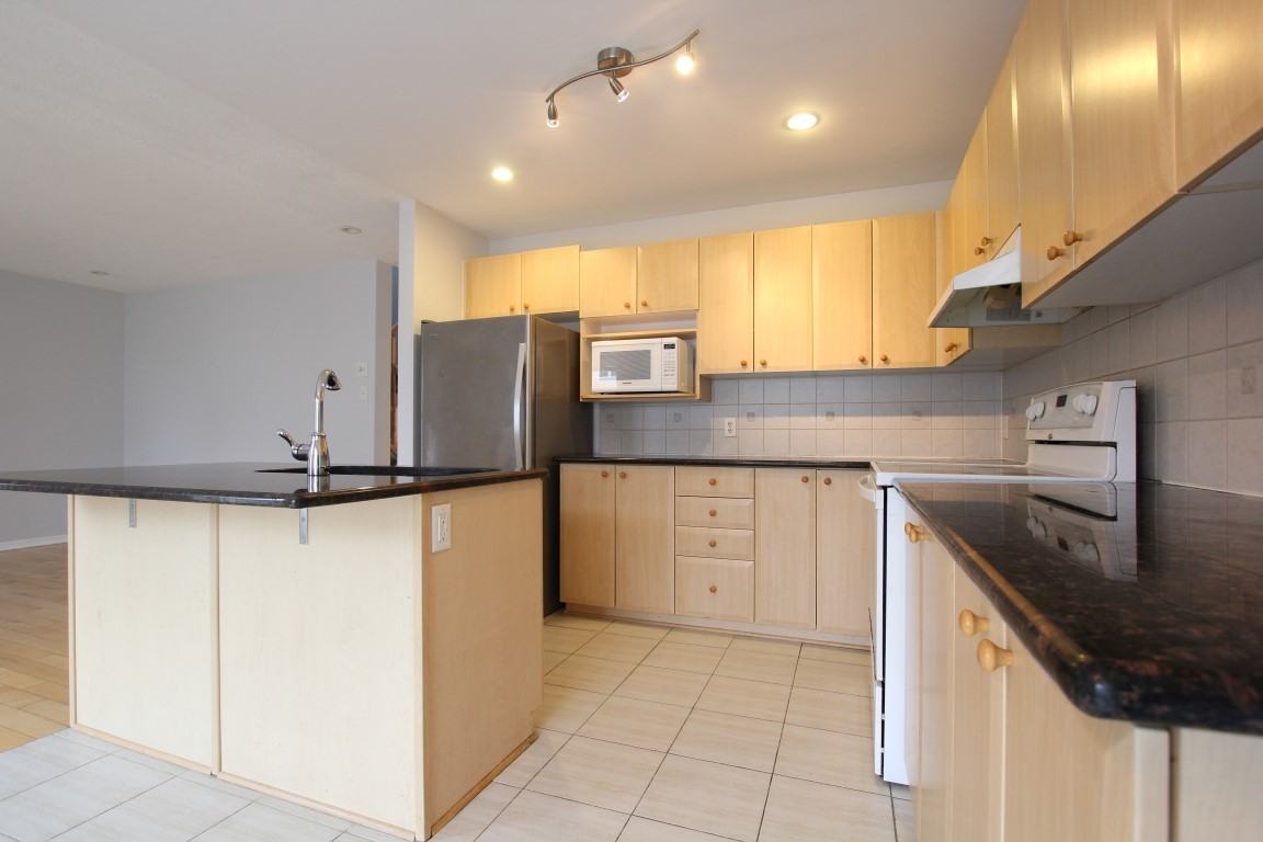 626 Beatrice Dr - Photo 4 of 28