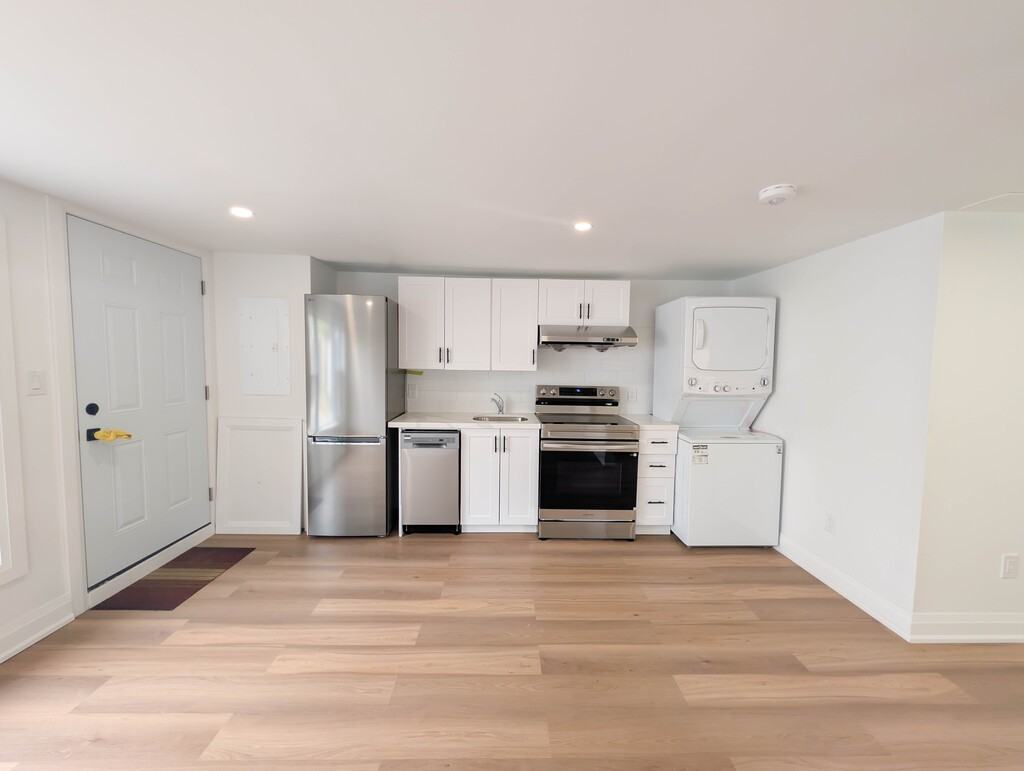 401 Navy St - Photo 5 of 14