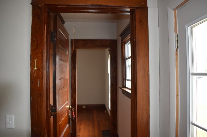 1016 S University St - Photo 3 of 20