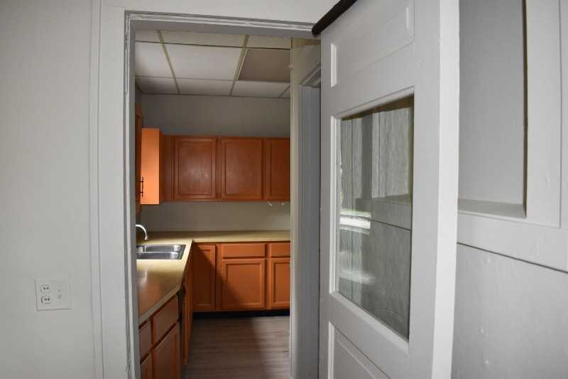 1016 S University St - Photo 6 of 20