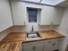 236 Se 9th Ave - Photo 1 of 1