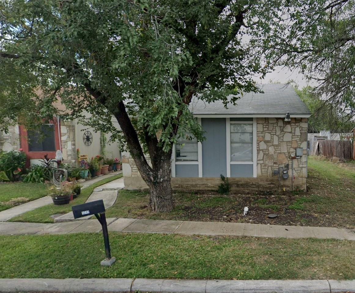 1217 Klondike St - Photo 2 of 2
