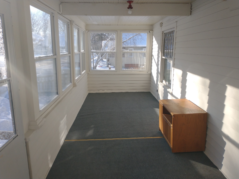 421 N Bird St #B - Photo 2 of 14