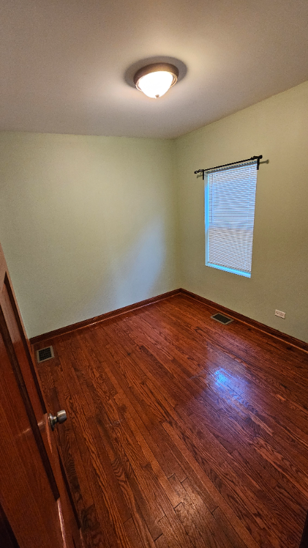 1529 S Laramie Ave - Photo 6 of 9
