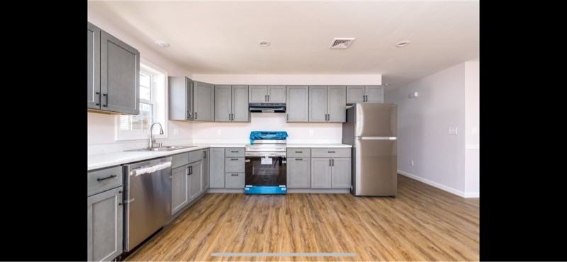 84 Glenham St #2 - Photo 2 of 11